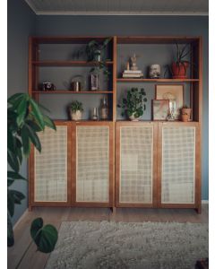 Viena K x ruskealakattu rottinkikaappi