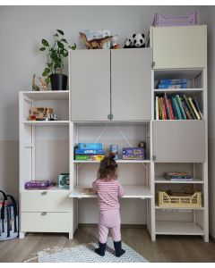 Jasmin Hamid x lastenhuoneen kirjahylly