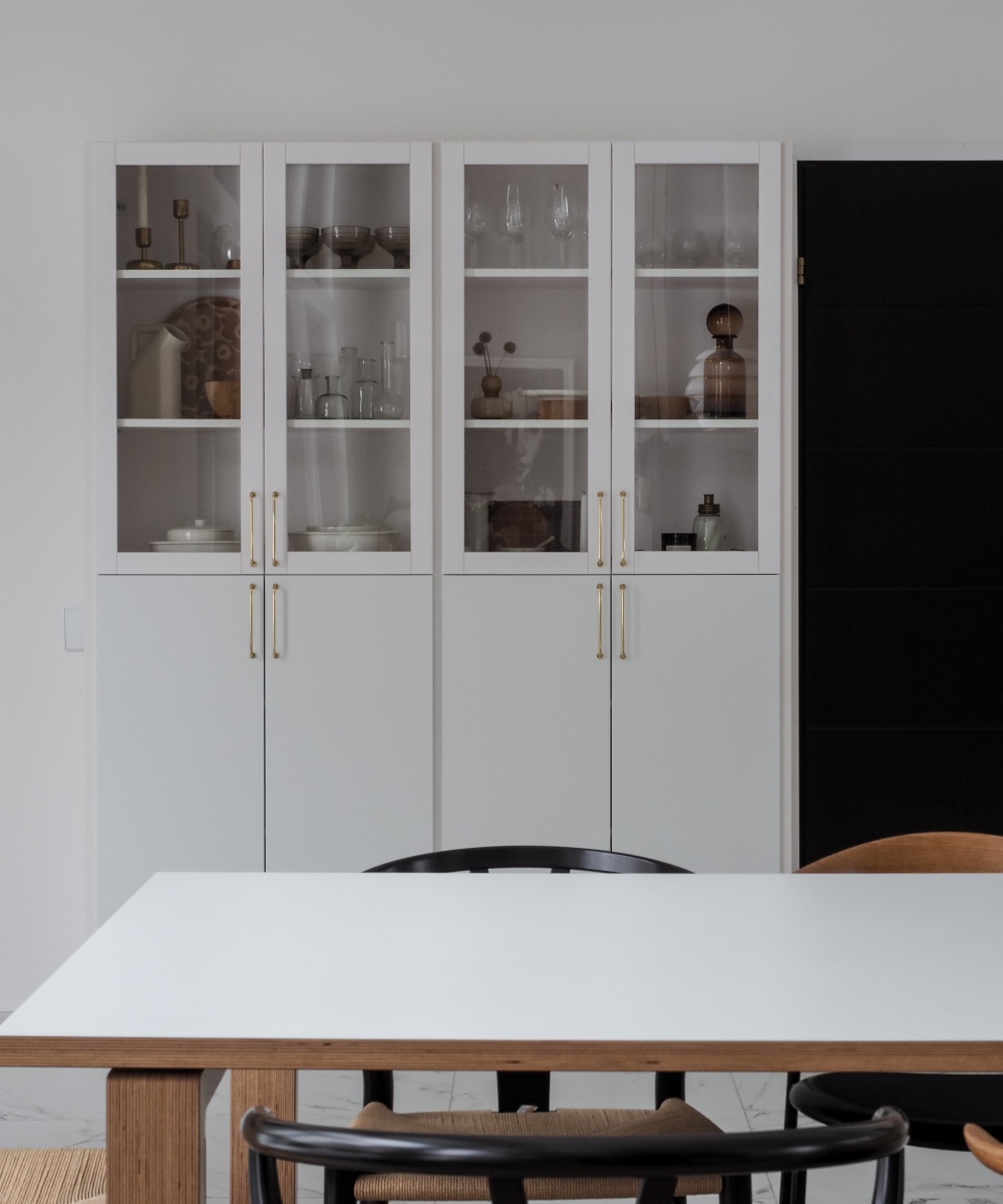 Lundia Classic valkolakattu vitriini